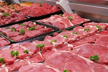 30,000 tons of meat and 560 local markets to ensure the availability of goods during Ramadan