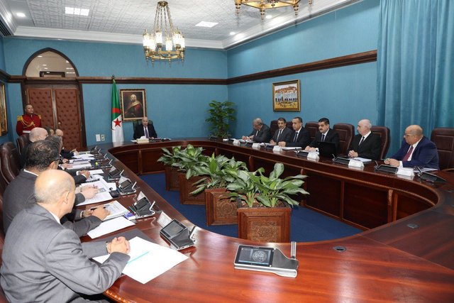 A working meeting dedicated to the progress of the works: The megaprojects under the watchful eye of the President