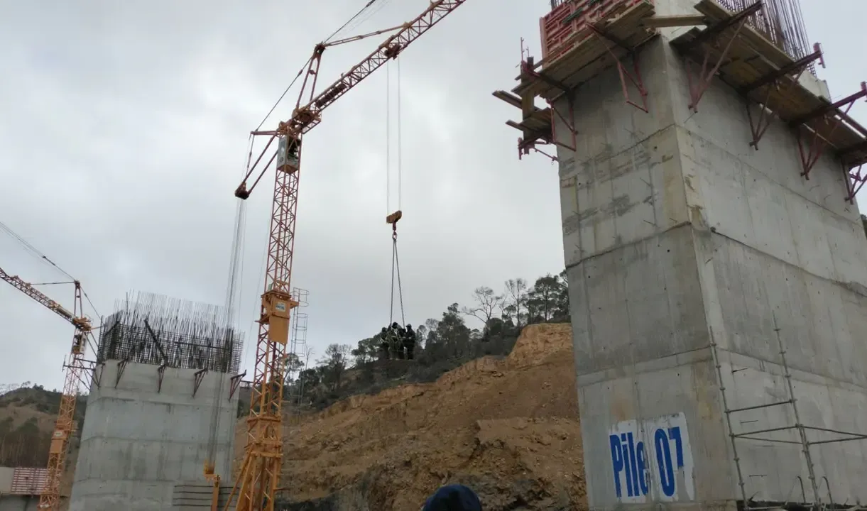 Abdelkader Djilawi inspects the work of the Eastern Mining Line project Annaba-Tebessa