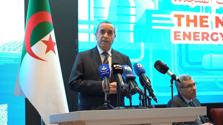 Ajjal highlights the importance of developing export capabilities and enhancing Algeria's position in international energy markets - Iqtissad Al Balad