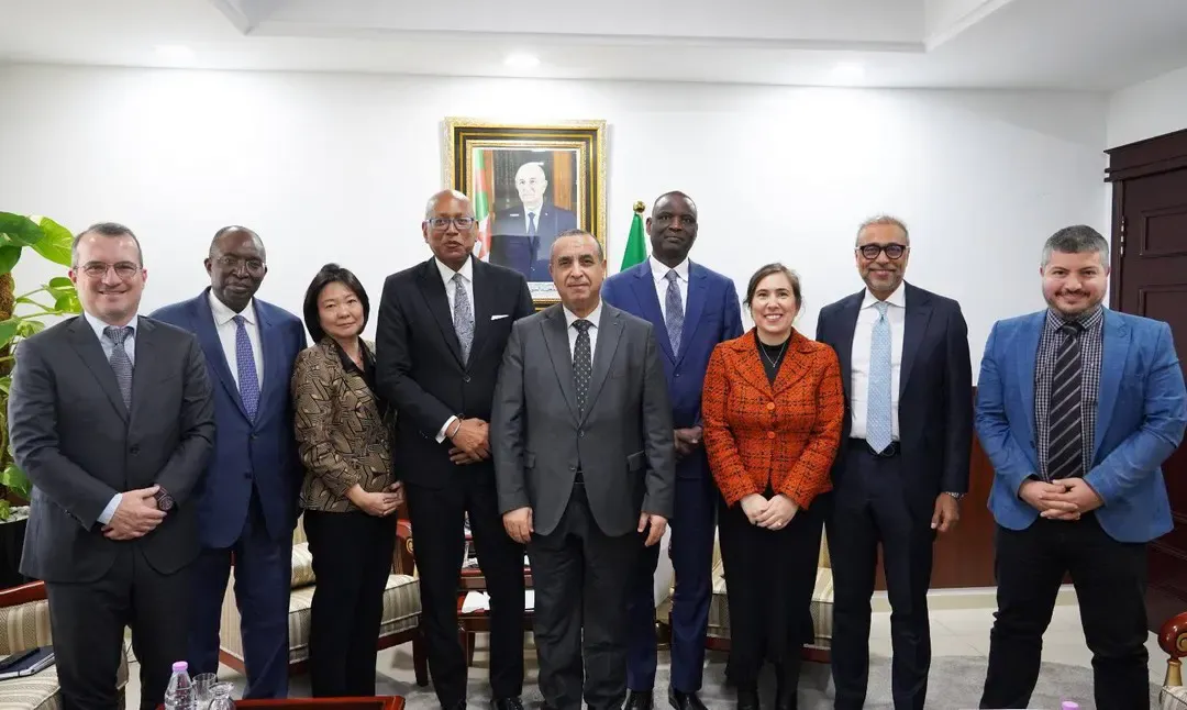 Ajjal receives a delegation from the International Finance Corporation