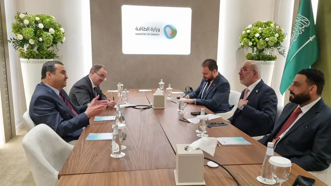 Algeria and Iraq Discuss Joint Projects in Hydrocarbons and Petrochemicals
