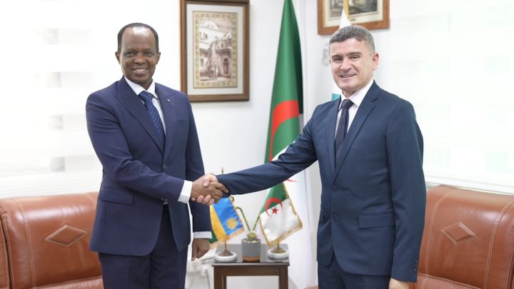 Algeria and Rwanda Explore Cooperation Opportunities in the Pharmaceutical Industry