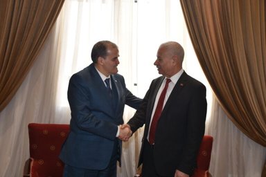 Algerian Minister of Foreign Trade Meets Tunisian Counterpart in Cairo to Discuss Enhancing Cooperation Between the Two Countries