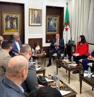Algerian Minister of Foreign Trade Receives Delegation from American Global Company 'Skechers'