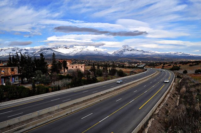 Algerian routes: Technology at the service of the national economy