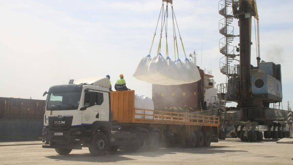 Annaba Port Successfully Loads Three Cement Vessels for Export to Europe and America