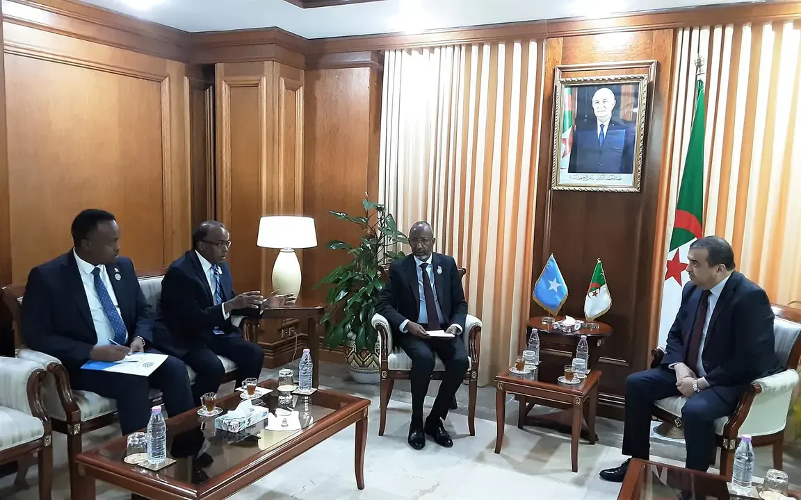 Arqab: Algeria is ready to support Somalia's efforts in developing the hydrocarbons sector