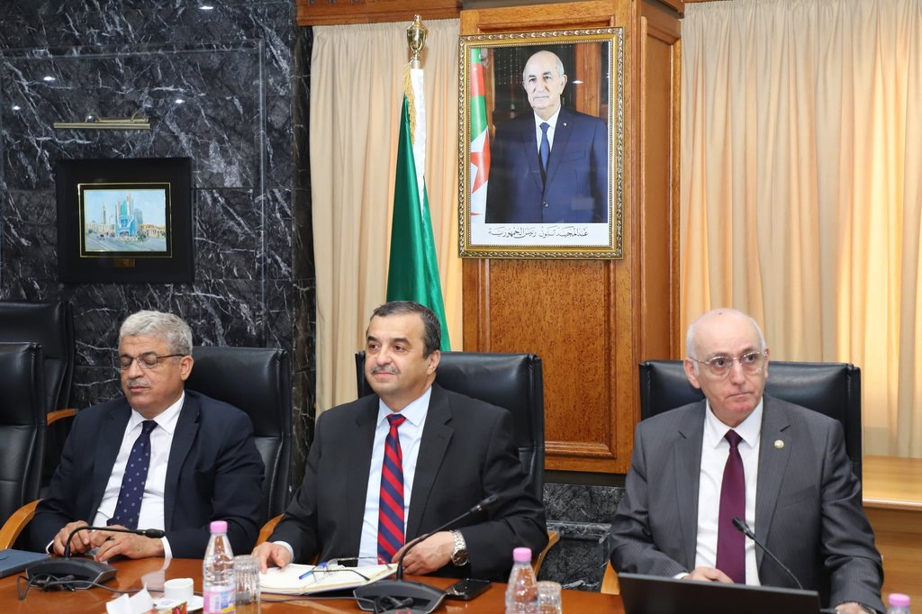 Arqab Discusses Cooperation Prospects with Angolan Minister of Mineral Resources, Petroleum and Gas
