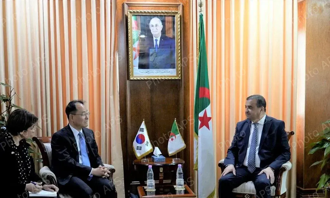 Arqab discusses ways to enhance bilateral cooperation with the Deputy Foreign Minister of Korea