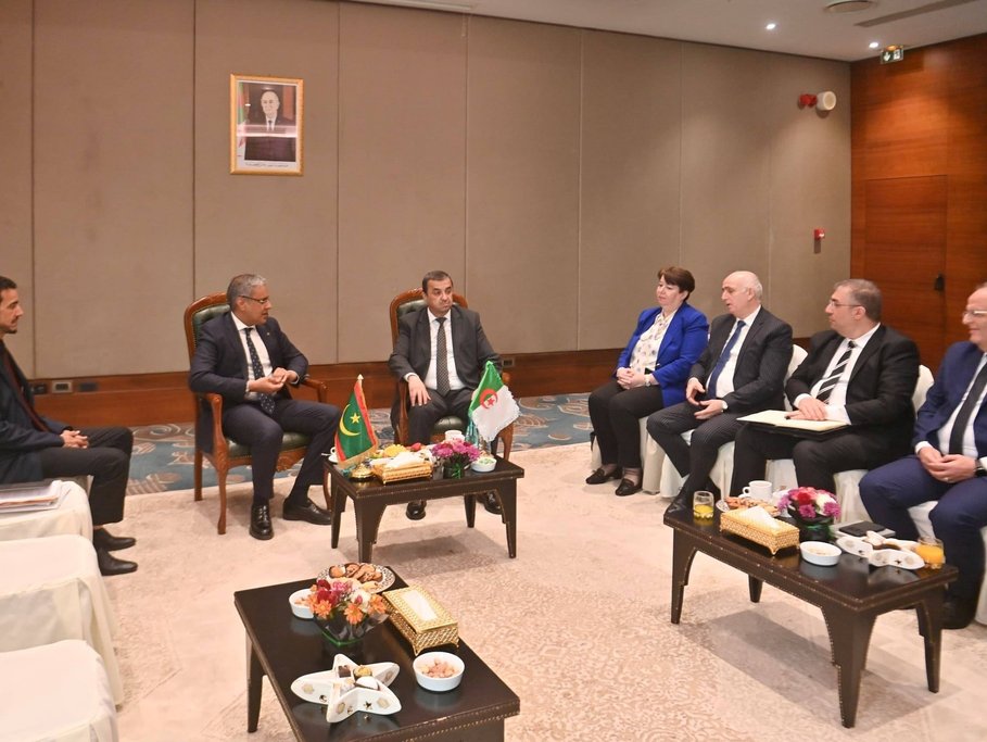 Arqab discusses with the Mauritanian Minister of Oil and Energy to enhance bilateral cooperation