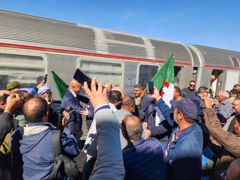 Arrival of the experimental train at the passenger station in Tindouf