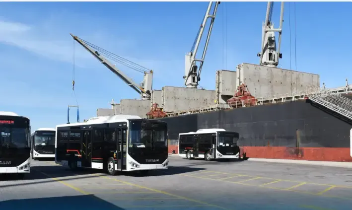 Delivery of 276 new buses at the port of Gentil