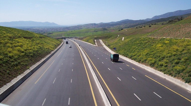 East-West Highway: Djellaoui inspects a section in Aïn Defla