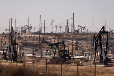 Expectations of Rising Oil Prices and American Moves to Contain the Situation