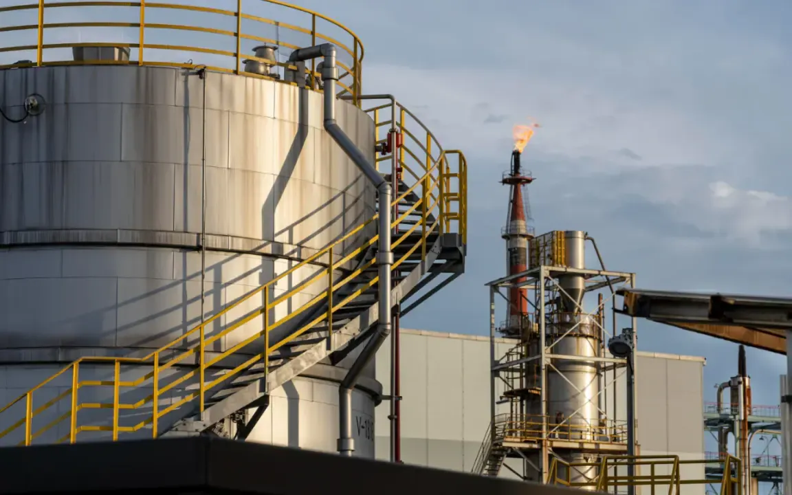From the twilight of dependence to the dawn of refining: Africa's oil is awakening