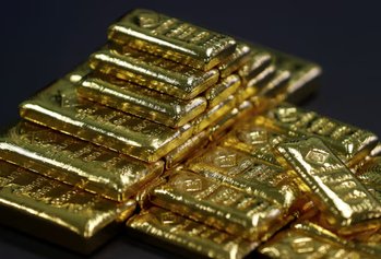 Global Gold Prices Decline