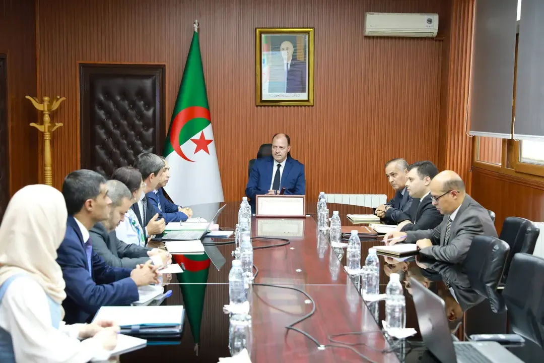 Hattab chairs a working session with the executives of the Higher School of Social Security