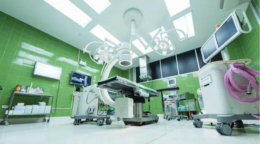 Hospital twinning Illizi–Béni-Messous: 173 consultations and five surgical interventions in one week