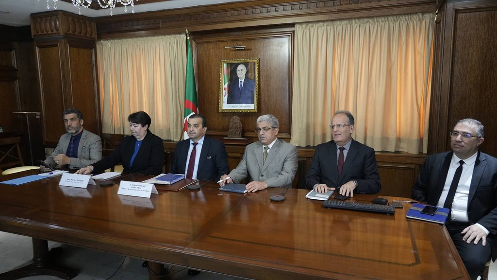 Hydrocarbons and Mines: Arqab Discusses with His Ivorian Counterpart on Strengthening Bilateral Cooperation
