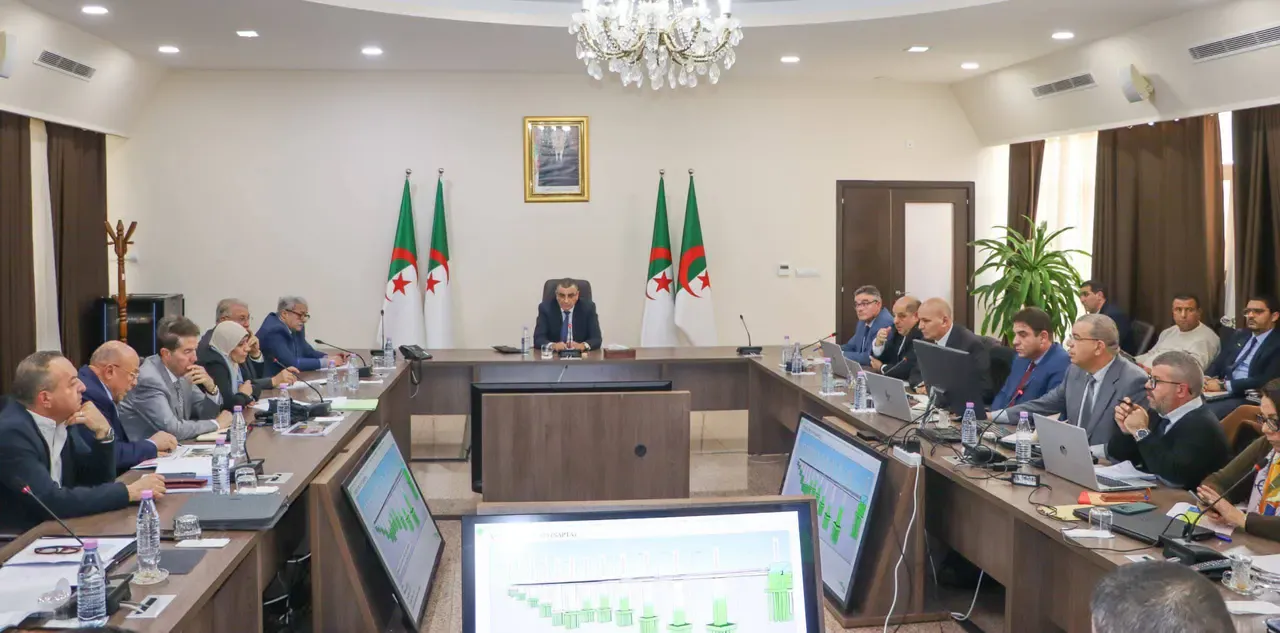 Instructions to Accelerate the Progress of the Eastern Mining Line Works
