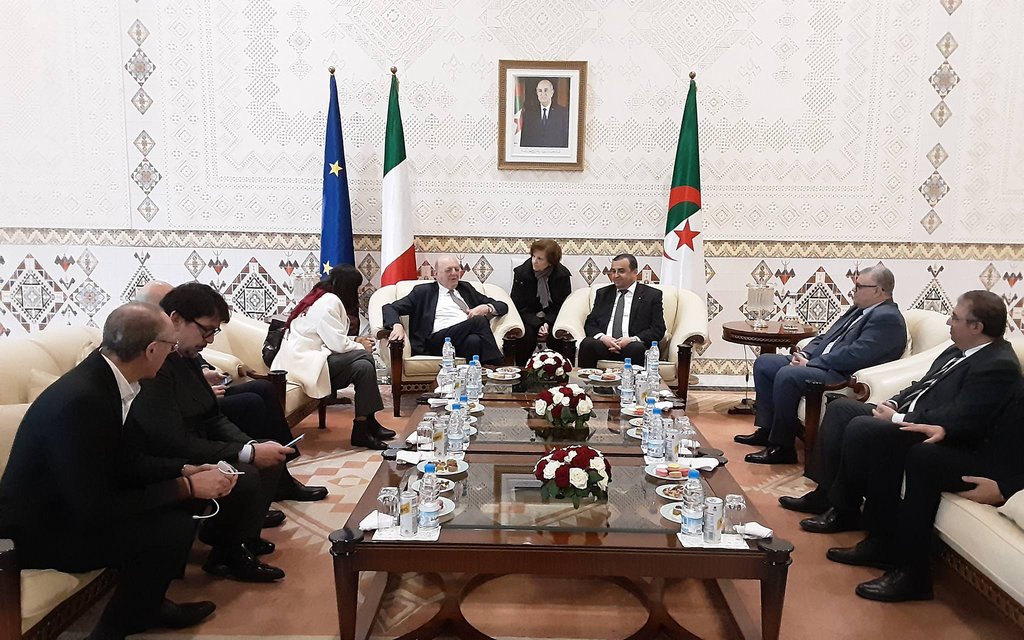 Italian Minister of Environment and Energy Security Arrives in Algeria