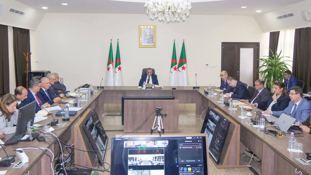 Jalawi chairs a meeting to follow up on sector projects and the 2026 program