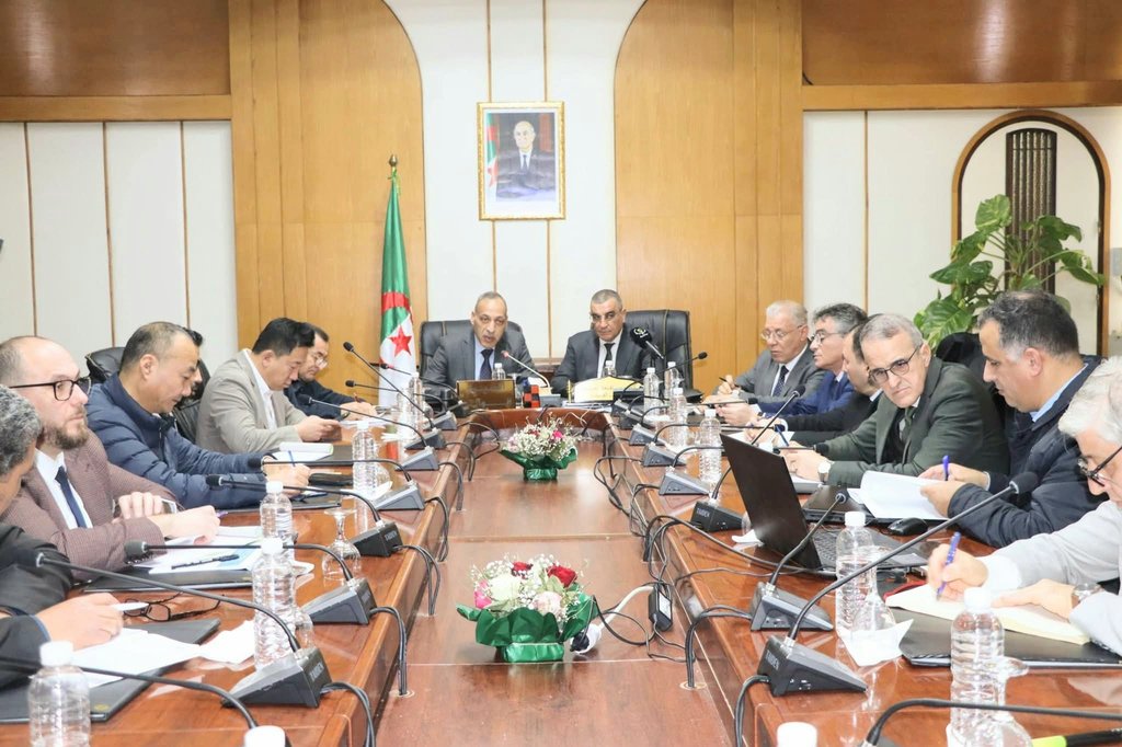 Jalawi emphasizes accelerating the pace of work on the expansion of the Annaba phosphate port - Iqtissad Al Balad