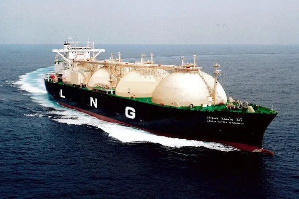 LNG: Algeria boosts its exports by 74% in March 2026