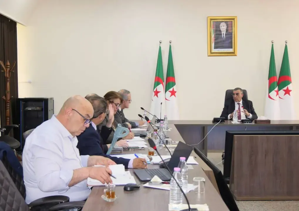 Meeting to Follow Up on the Establishment of an Algerian-Chinese Company for Dredging Ports and Expanding the Port of Annaba