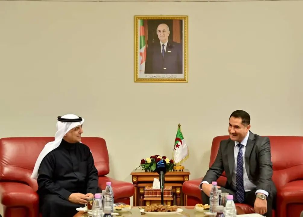 Minister of Communication Receives ArabSat Executive Director