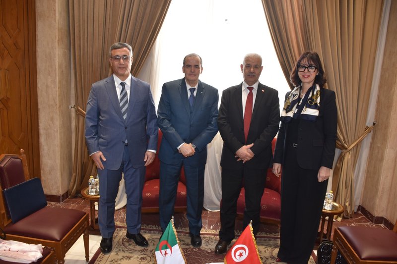 Minister of Foreign Trade and Export Promotion Meets Tunisian Counterpart in Cairo to Discuss Enhancing Cooperation Between the Two Countries