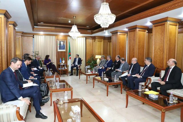 Mr. Arqab Receives the European Commissioner for Mediterranean Affairs