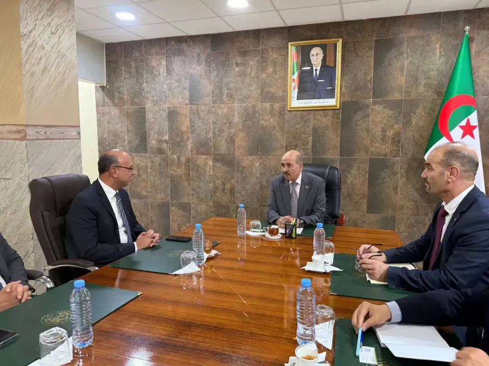 Mr. Kourtel discusses with representatives of Saudi 'Savola' the prospects of developing its activities in Algeria