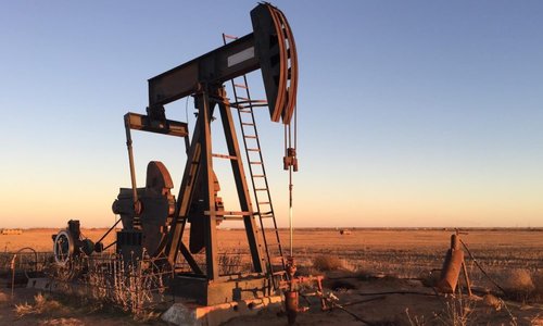 Oil falls with optimism on flows through Hormuz