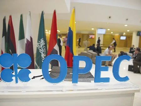 OPEC+: Algeria and 7 other countries decide to maintain the suspension of production increases during the first quarter of 2026