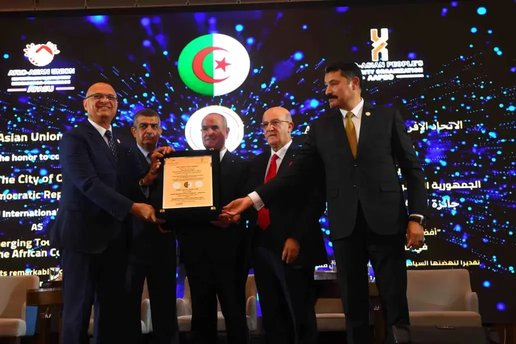 Oran Wins the Golden Award as Africa's Rising Tourist Destination in 2025