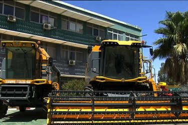 Preparations to Export Algerian Harvesting Machines to Nigeria