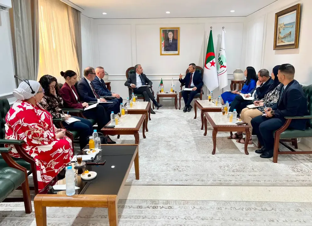 Rakach reviews with the IMF mission measures to enhance the attractiveness of the economy