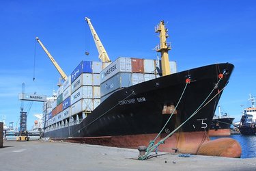 Reasons for Activating the Ship Diversion System to Less Crowded Ports
