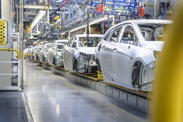 Rising Car Prices.. Minister of Industry Clarifies