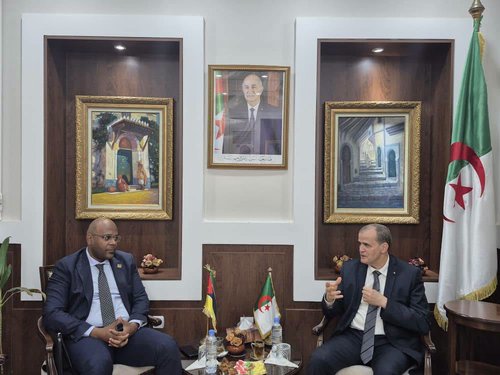 Rizig discusses ways to enhance cooperation with the Mozambican Secretary of State for Trade