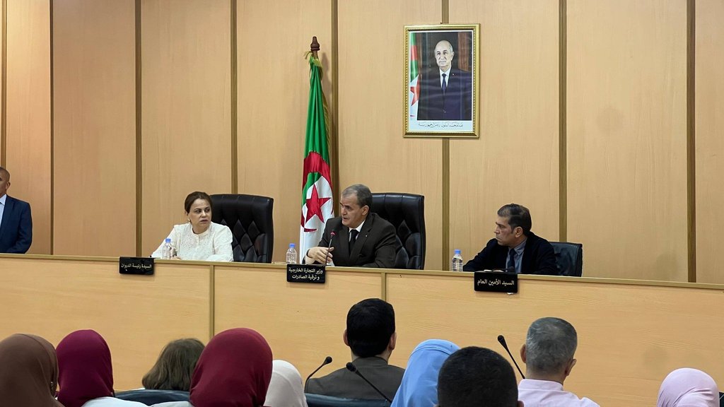Rzig praises the efforts of sector employees and calls for strengthening teamwork
