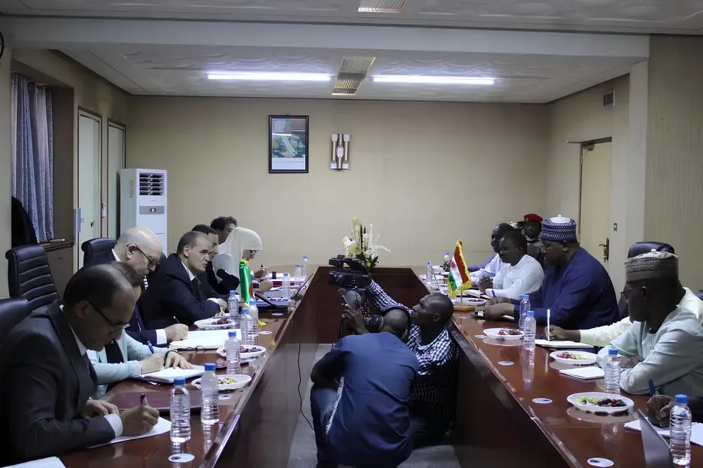 Rziq and Bachir hold a meeting in Niamey with the Nigerien Minister of Trade and Industry