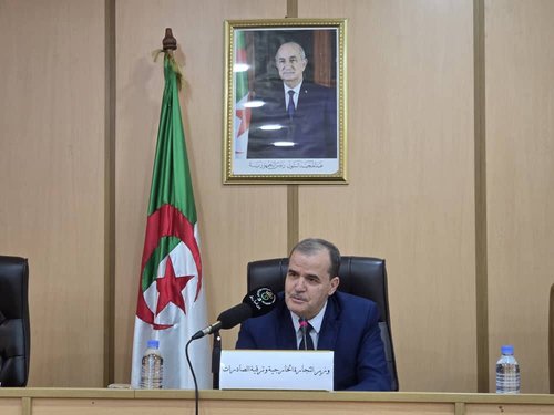 Rziq supervises the launch of the largest export operation to 19 countries this Saturday