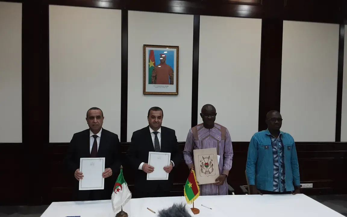 Signing of a Minutes of Discussions in the Fields of Hydrocarbons, Energy, Mining, and Training