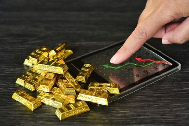 Slight decline dominates gold prices in Algeria amid investor anticipation.