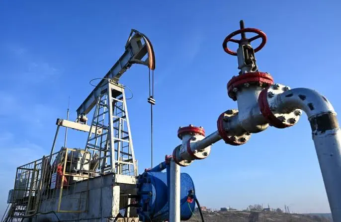 Slight Decline in Oil Prices
