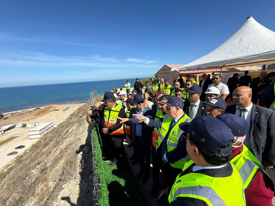 The CEO of SONATRACH inspects the construction of a seawater desalination plant in the municipality of Marsa Ben Mehidi