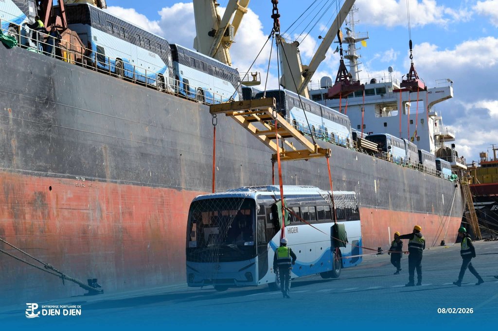 The Port of Gentil receives the third shipment of transport buses estimated at 210 buses - Iqtissad Al Balad